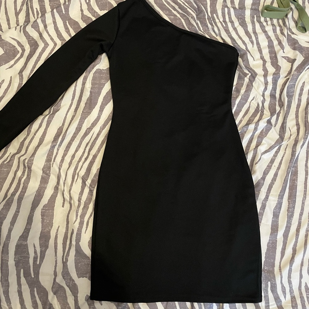 Dress, shape black one shoulder split body con dress size 10…